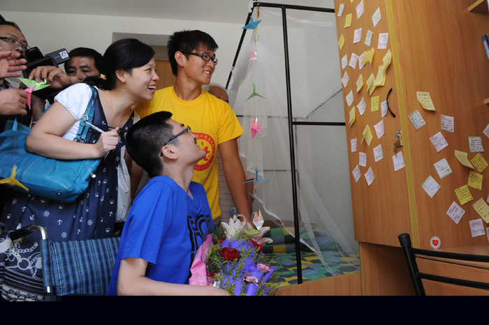 2011年9月，唐旭同學來到上海海事大學大家庭