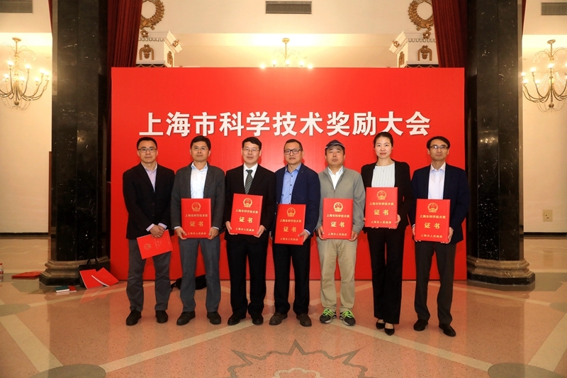 獲獎教師代表及科技處人員合影
