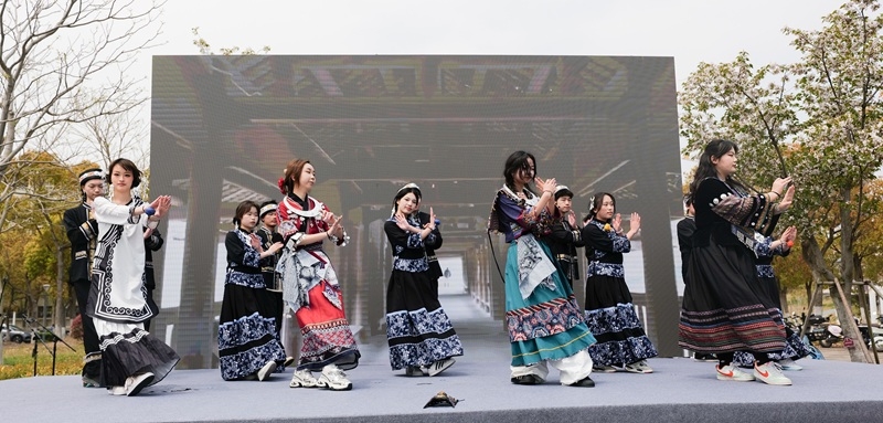 貴州代表隊表演歌曲舞蹈《神儺踏月，苗侗笙歌》