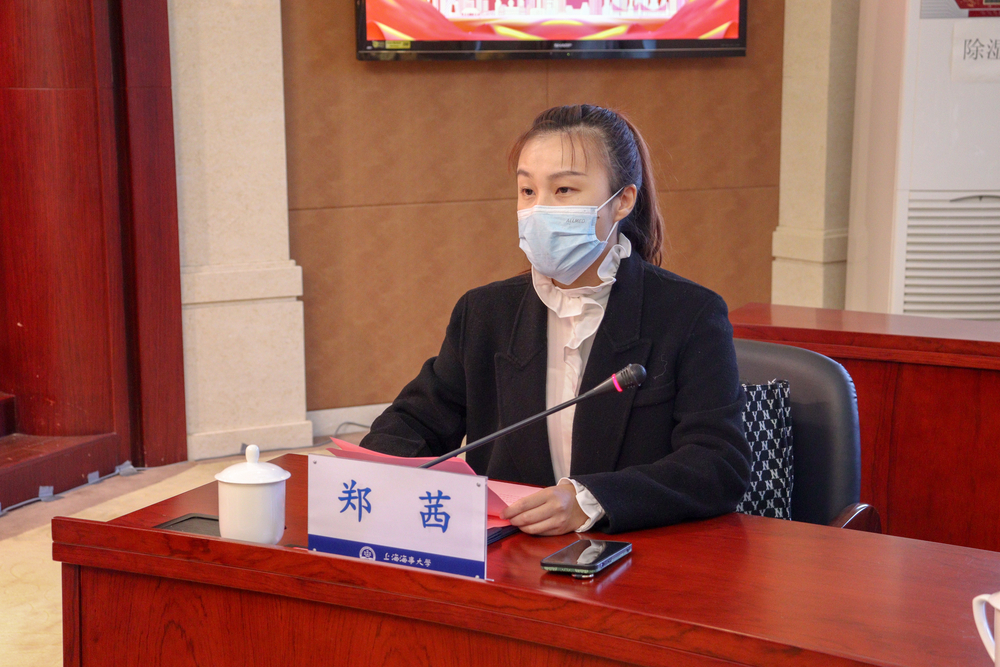 教練員代表鄭茜發言