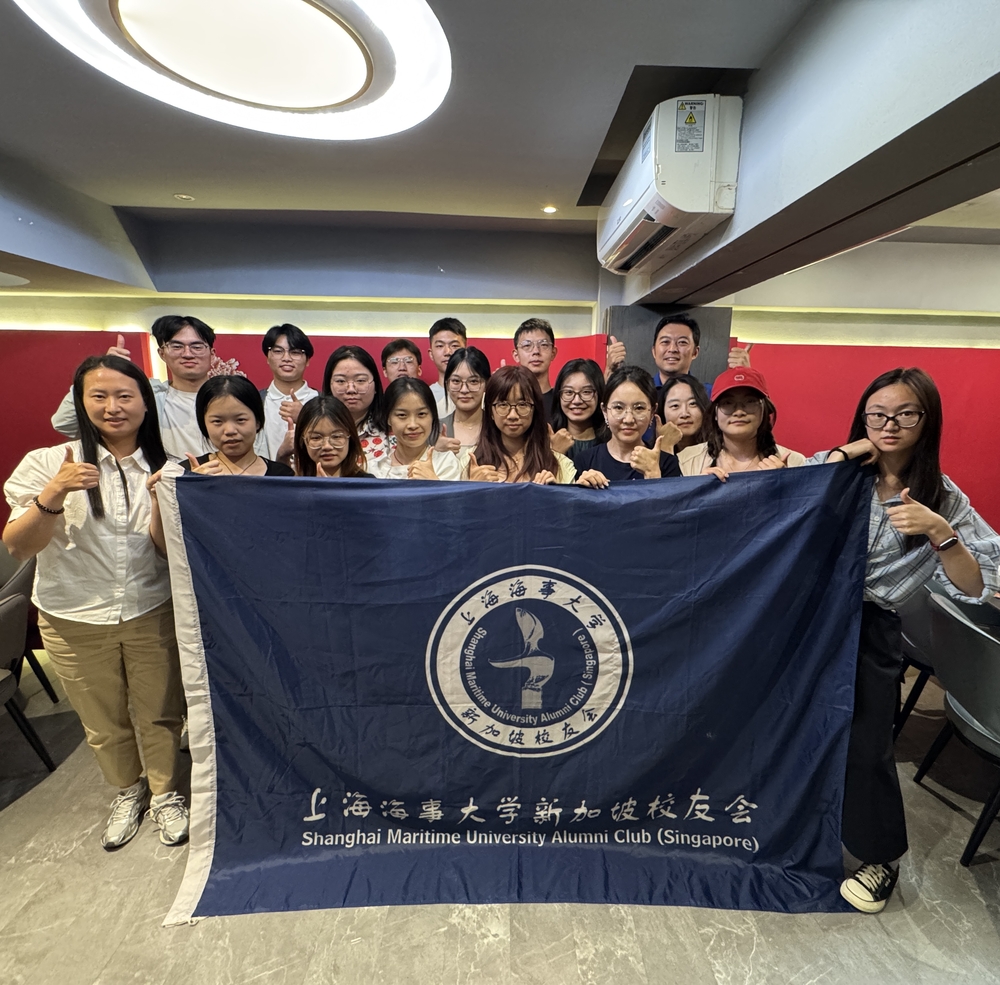 新加坡校友會合影留念