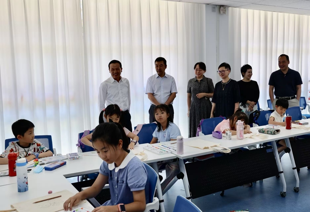 觀摩愛心暑托班活動