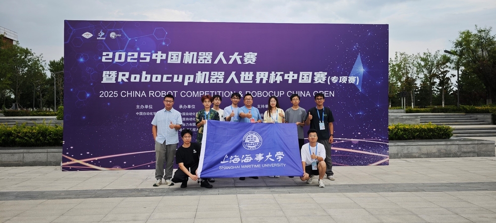 參賽成員及指導老師合影