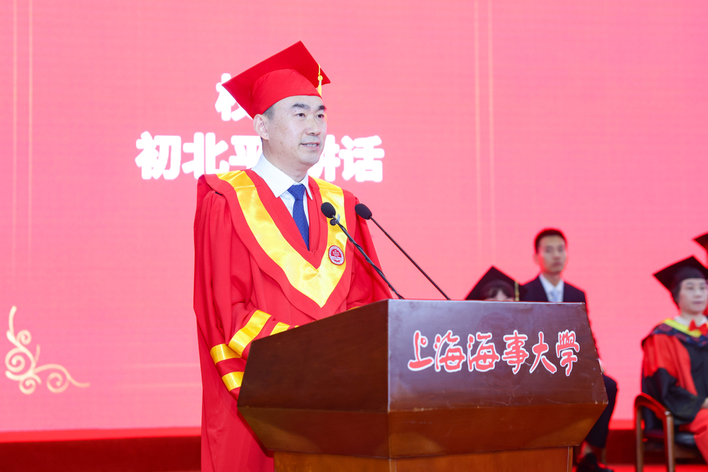 校長初北平講話