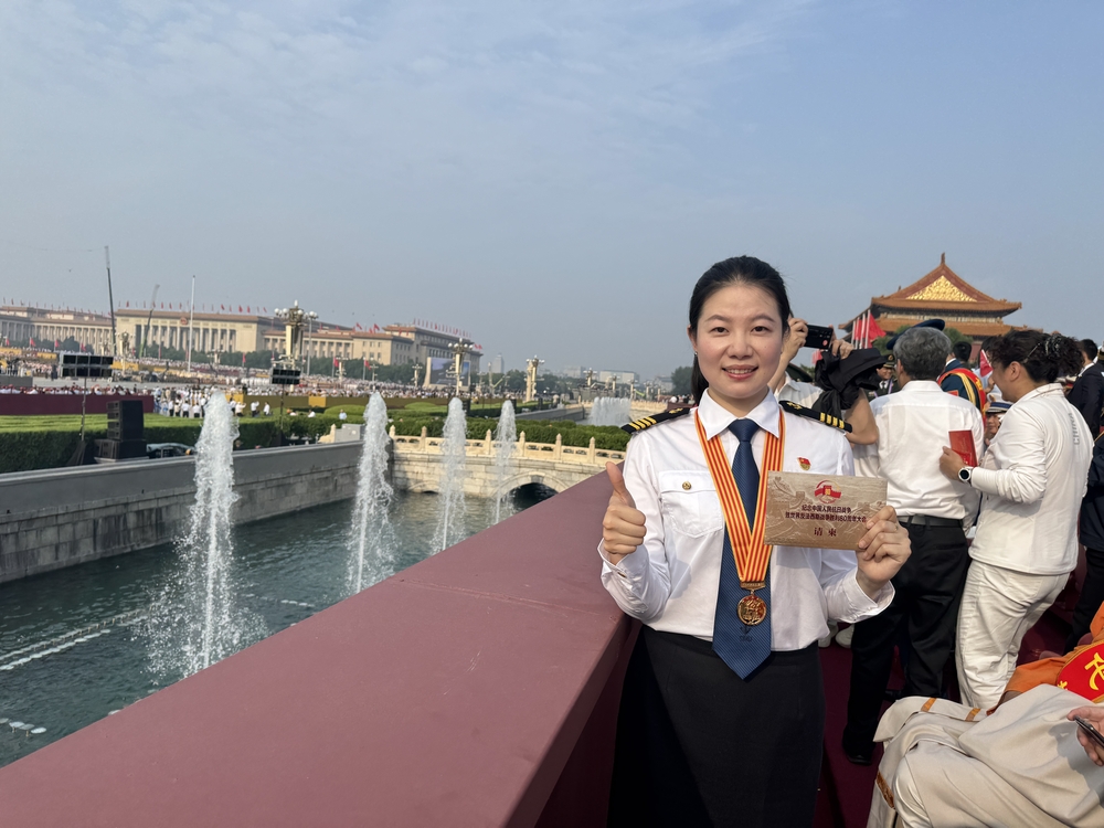 商船學院教授、船長白響恩在觀禮現(xiàn)場