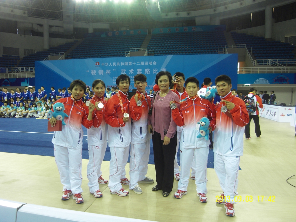 2013年全運會我校運動員代表上海隊參賽獲對練小團體銀牌