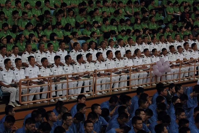 2011年9月5日上午，2011級本科生和研究生開學典禮在新校體育館舉行