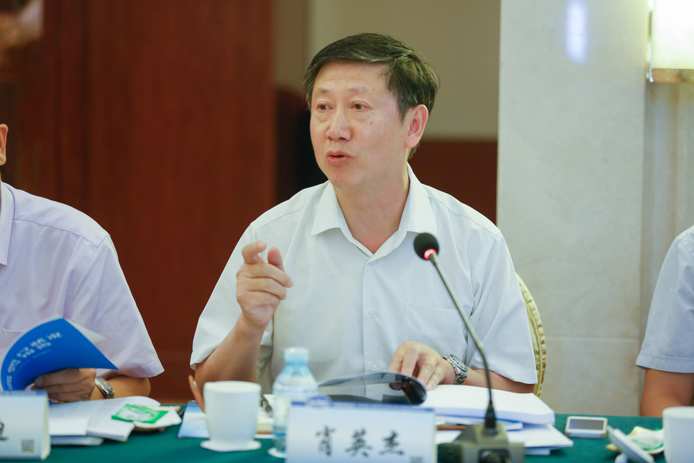 中國航海學會常務理事、上海海事大學商船學院院長肖英杰介紹相關成果