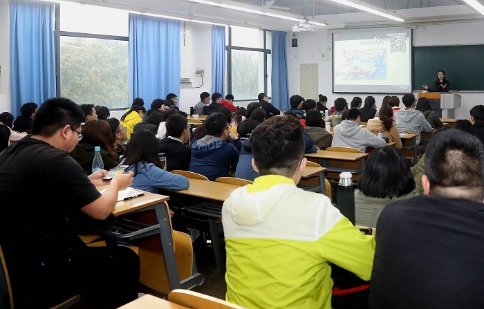 將彈幕技術引入課堂