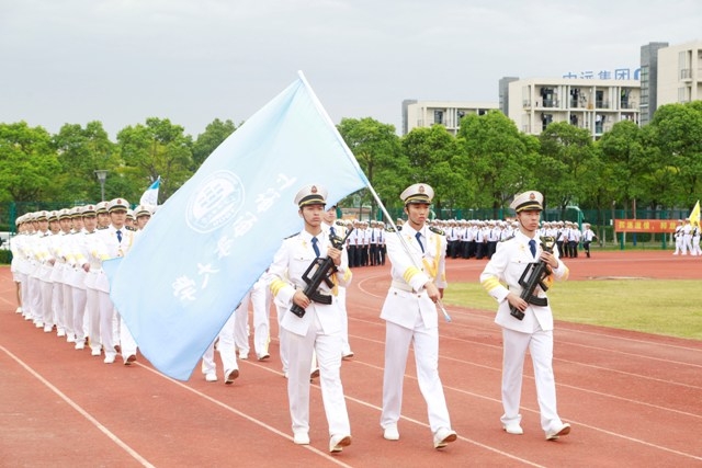 軍訓匯報分列式