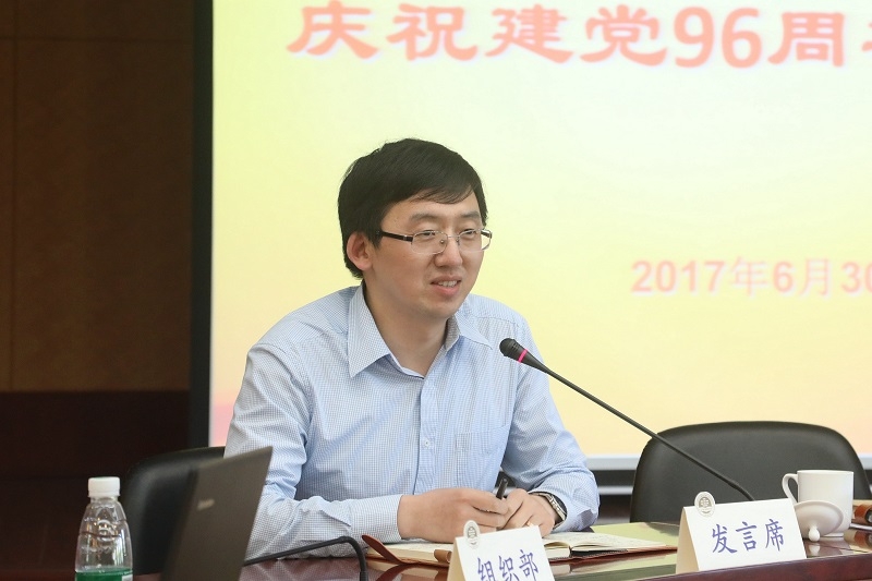 上海國際航運(yùn)研究中心殷明老師發(fā)言