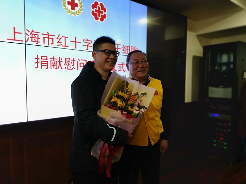 伯伯瞿玉龍是上海市第51例造血干細胞捐獻者