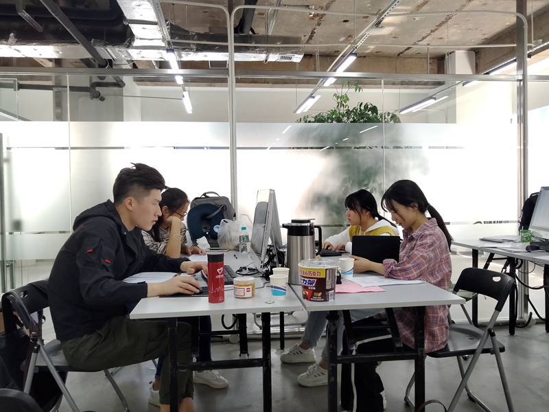 晚宴組志愿者工作中