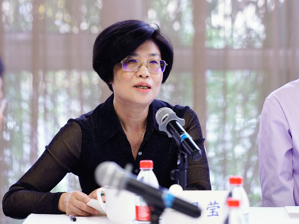 校外法學專家代表華東政法大學副校長陳晶瑩發言