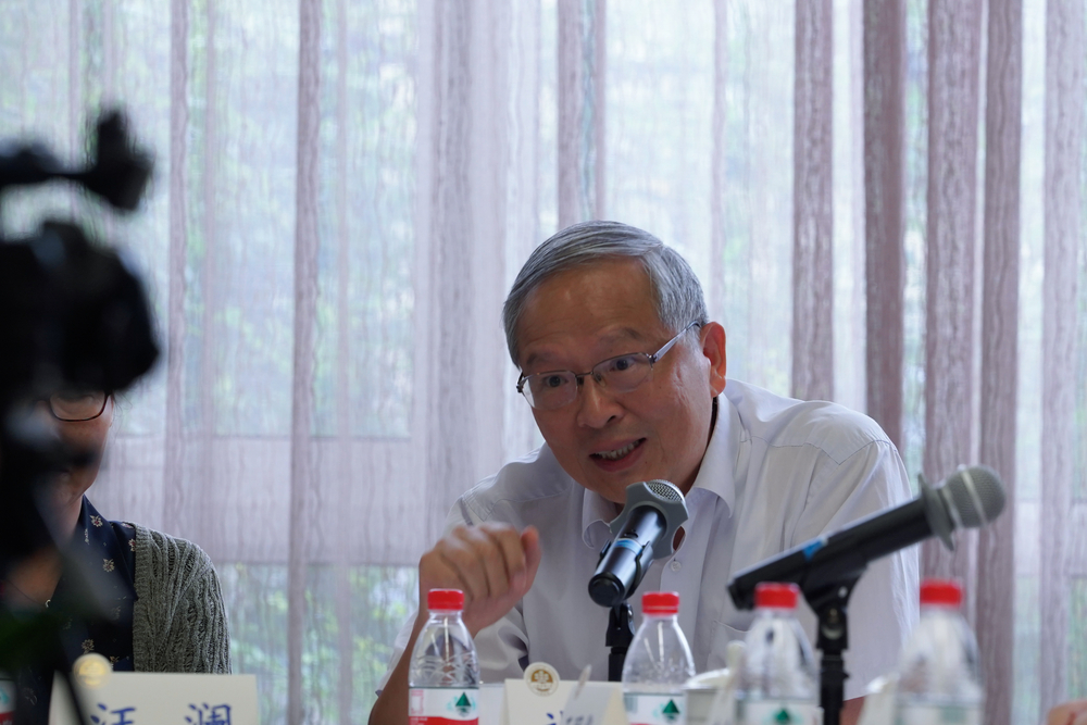 同事代表上海海事大學原黨委書記於世成教授發言