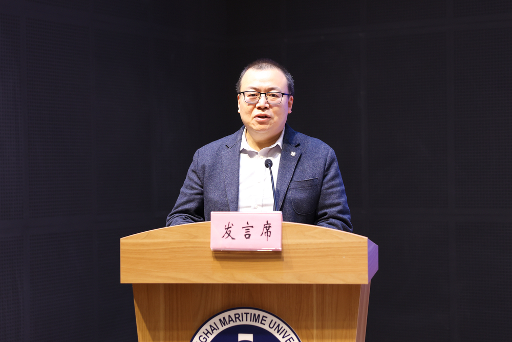 上海市教育委員會高等教育處處長楊頡發言