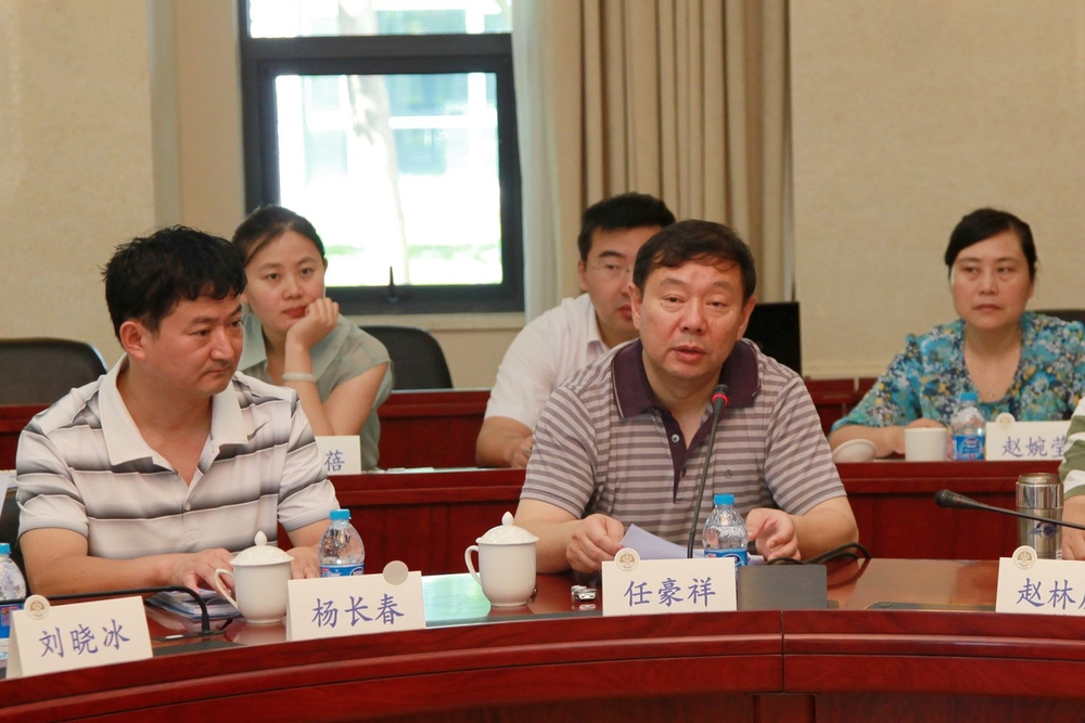 教指委任豪祥秘書長主持會議