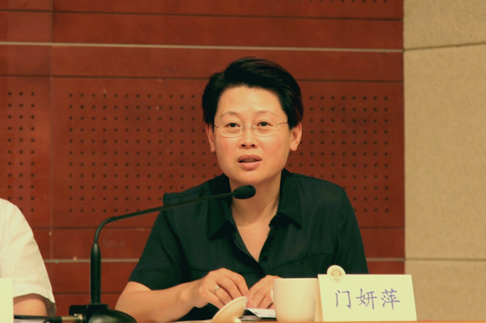 門妍萍副書記部署深入開展黨的群眾路線教育實踐活動相關工作