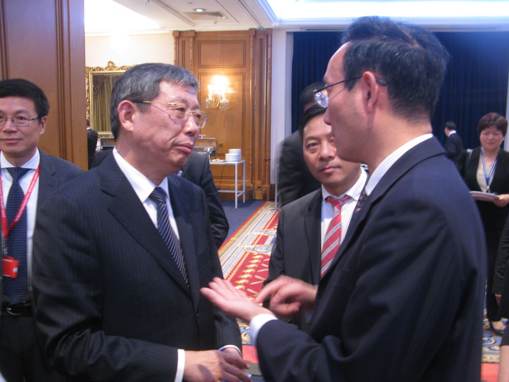 黃有方校長向楊雄市長匯報學校“一帶一路”工作設想