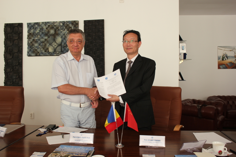 黃有方校長與康斯坦察海事大學校長Prof. Cornel Panait