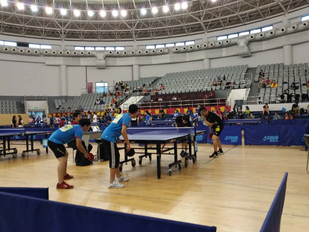 我校健兒在比賽中