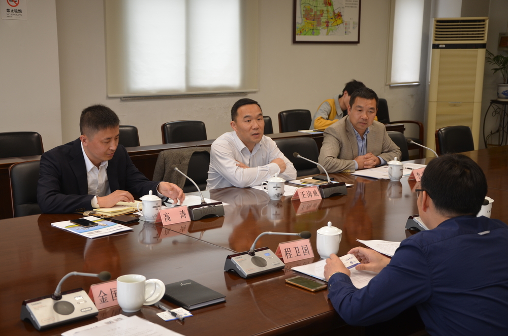 王海威副書記一行赴青浦區(qū)走訪調(diào)研高中教育工作