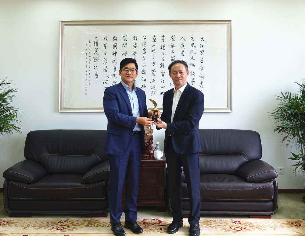 金永興書記會見徐輔成首席代表