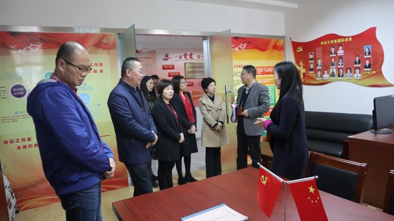 南匯新城鎮(zhèn)與我校共建“360法律服務(wù)黨員站點(diǎn)”