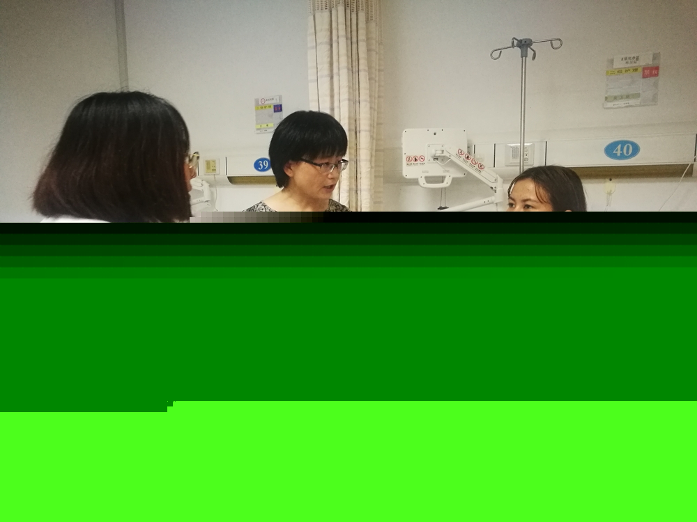 悉心關(guān)照住院維吾爾族學生