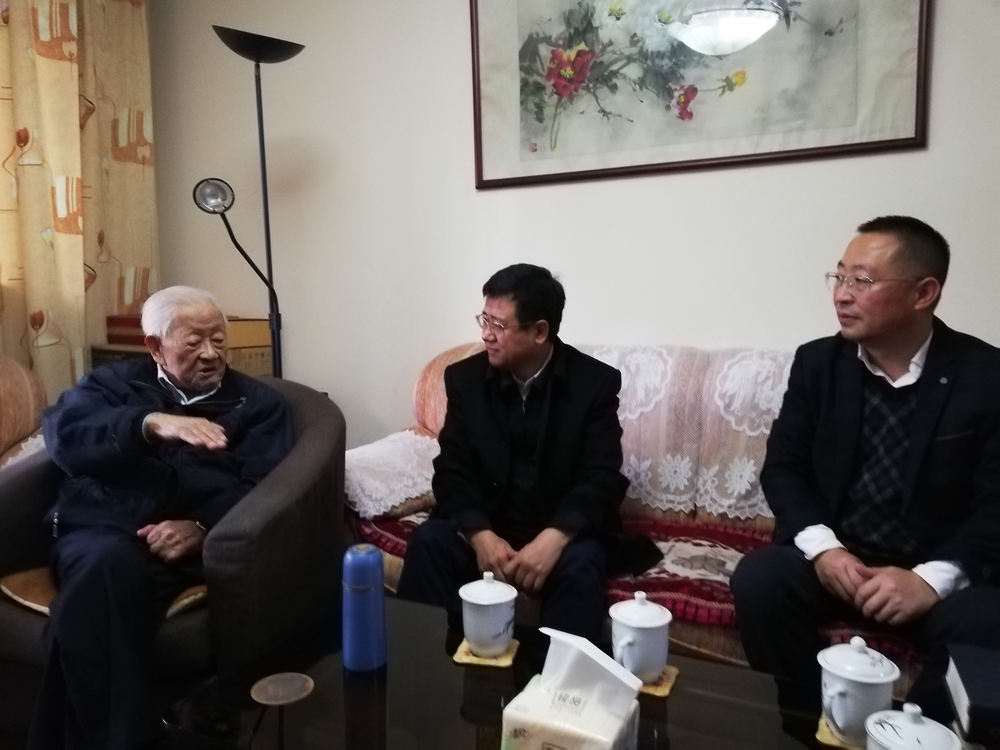 宋寶儒書記一行探望高文彬教授