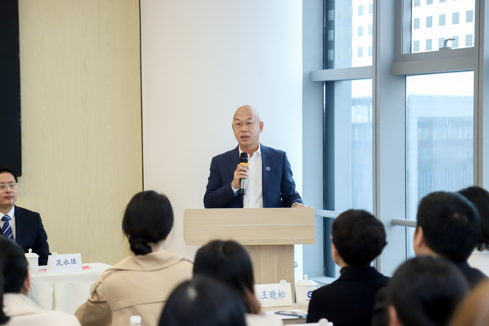 劉潔校友在開學典禮上致辭