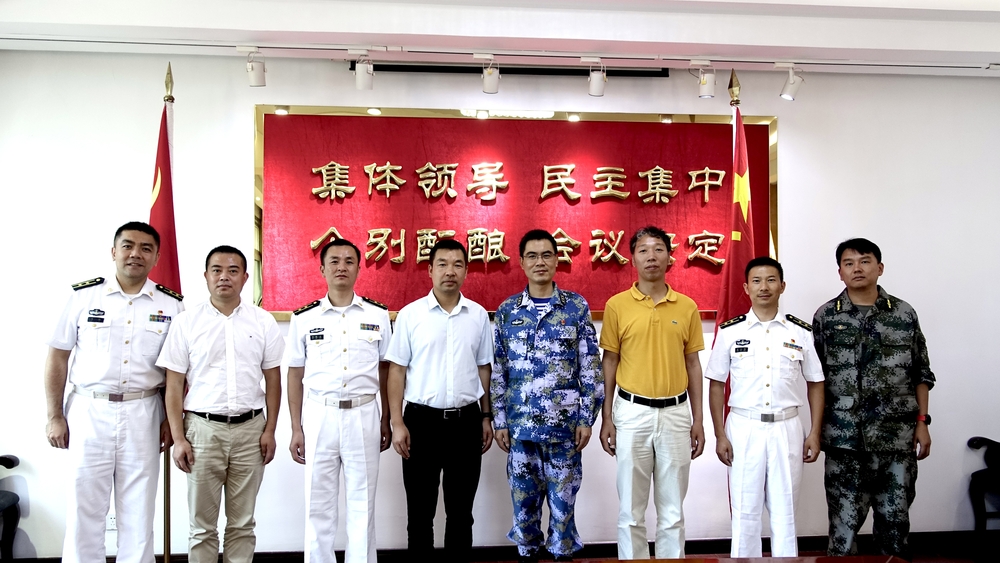 李志鵬一行慰問共建部隊官兵