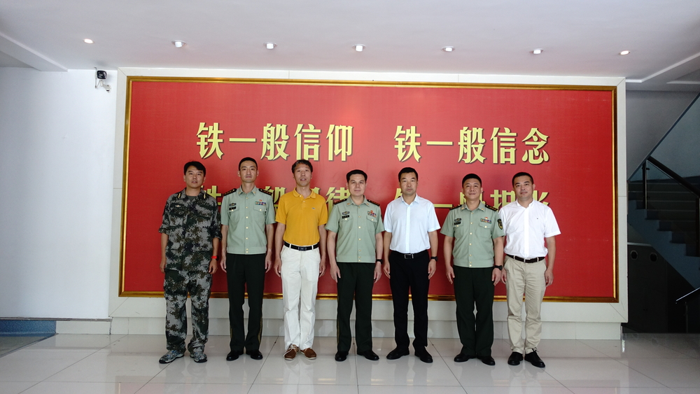 慰問共建部隊官兵