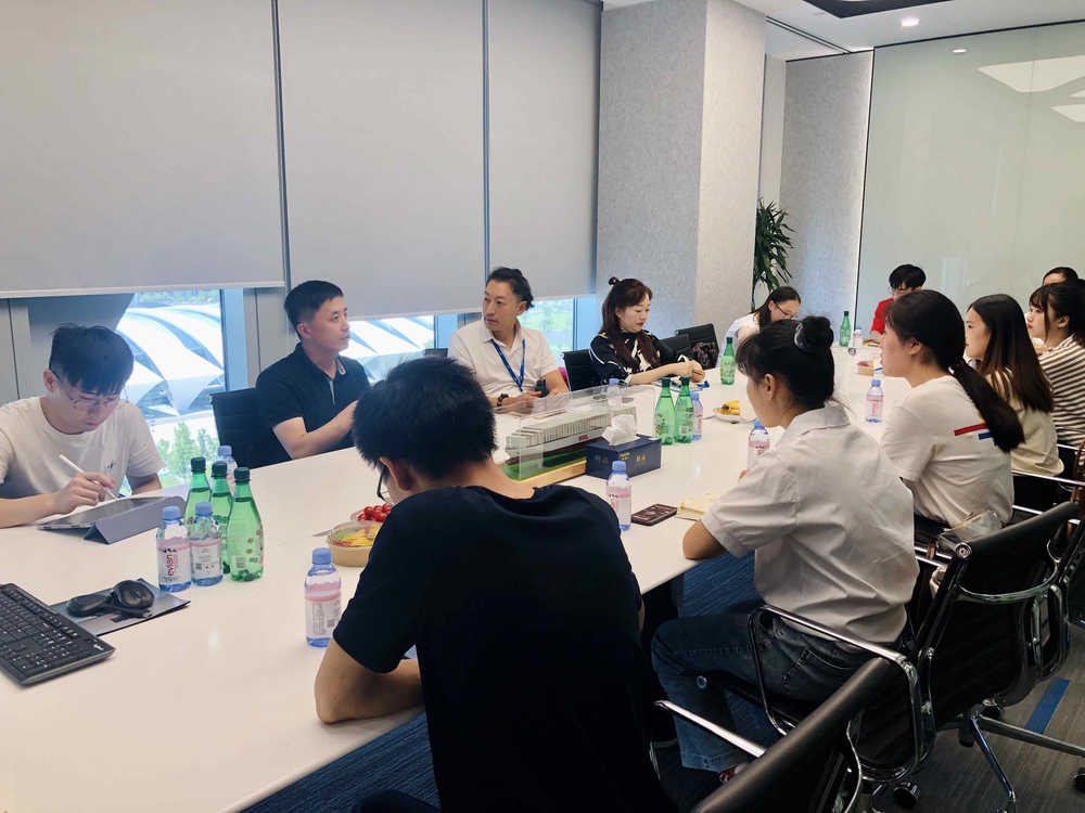 師生前往“企業(yè)家輔導(dǎo)員”所在公司開展“知行港航”2021暑期社會實踐調(diào)研