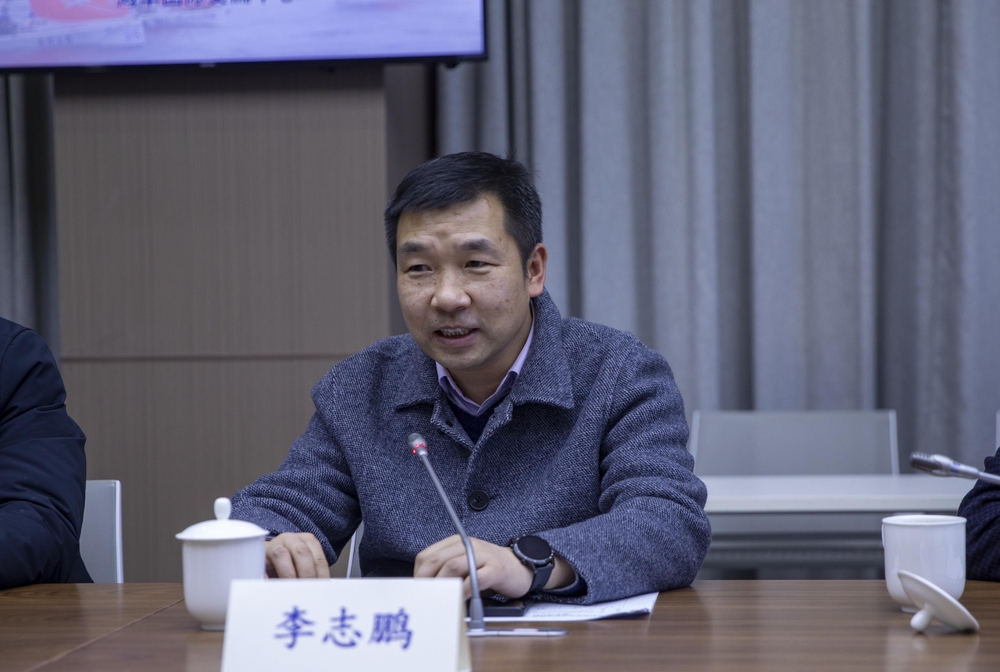 校黨委副書記、副校長李志鵬講話