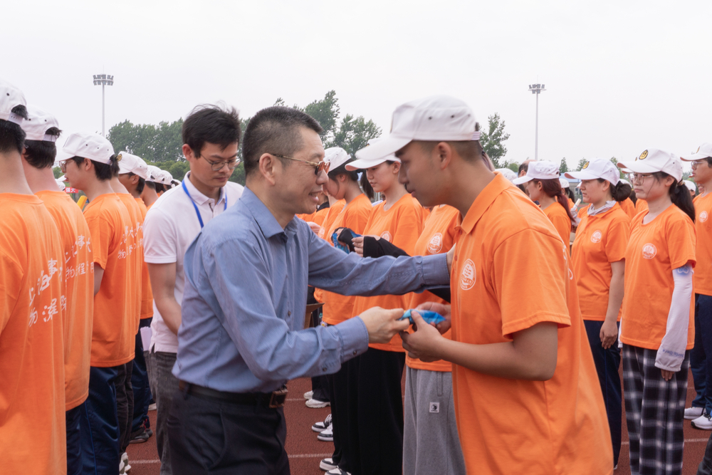 校長陸靖慰問受訓學生