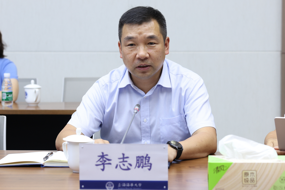 校黨委副書記、副校長李志鵬講話