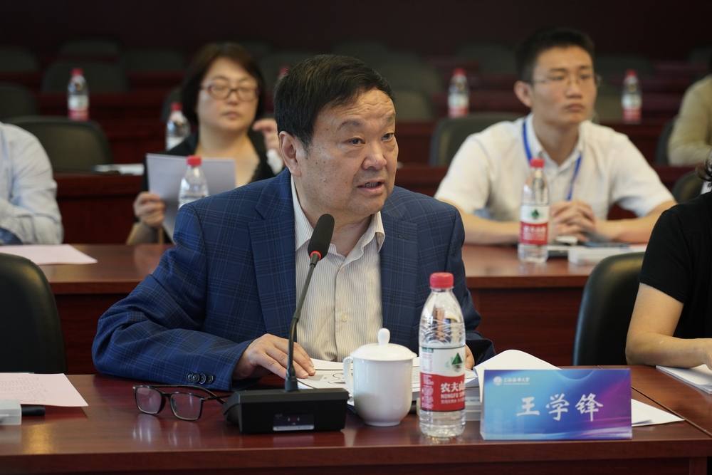 交通管理專業(yè)主任王學(xué)鋒教授匯報(bào)專業(yè)建設(shè)情況