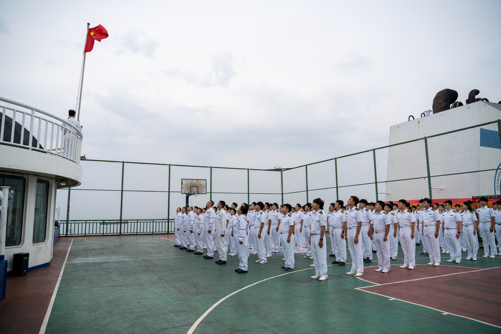 “育明”輪升旗儀式