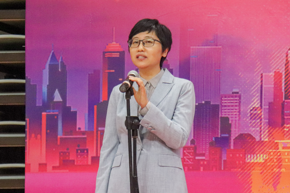 賀莉副書記致辭