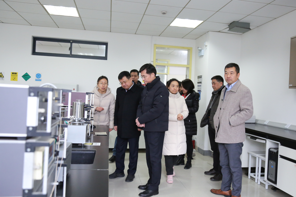 檢查海洋科學與工程學院實驗室安全