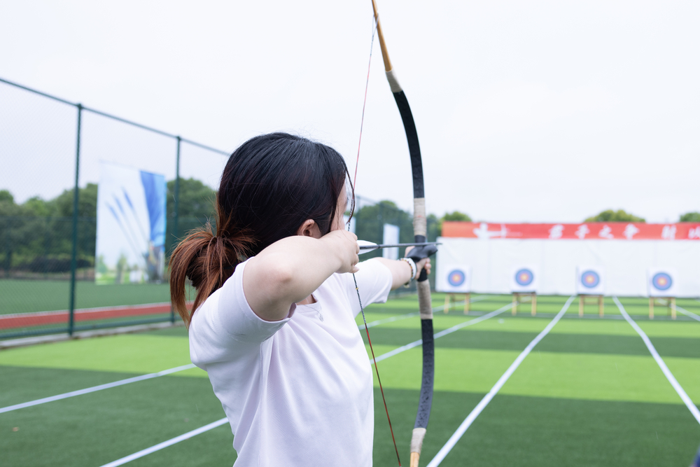 學(xué)生射箭展示
