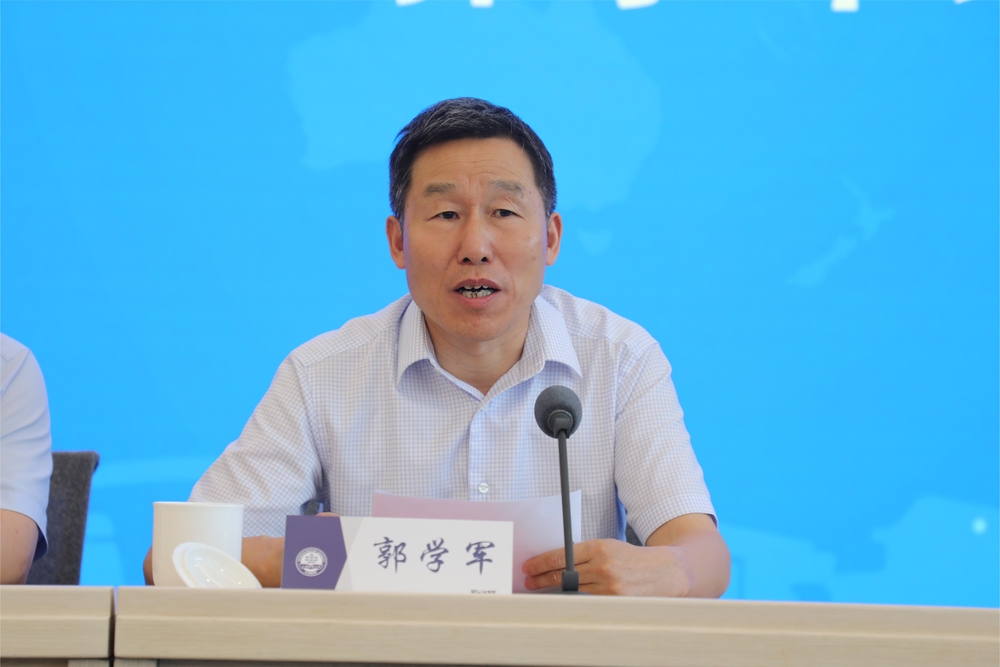 揚州海事局黨委書記、局長郭學軍致辭