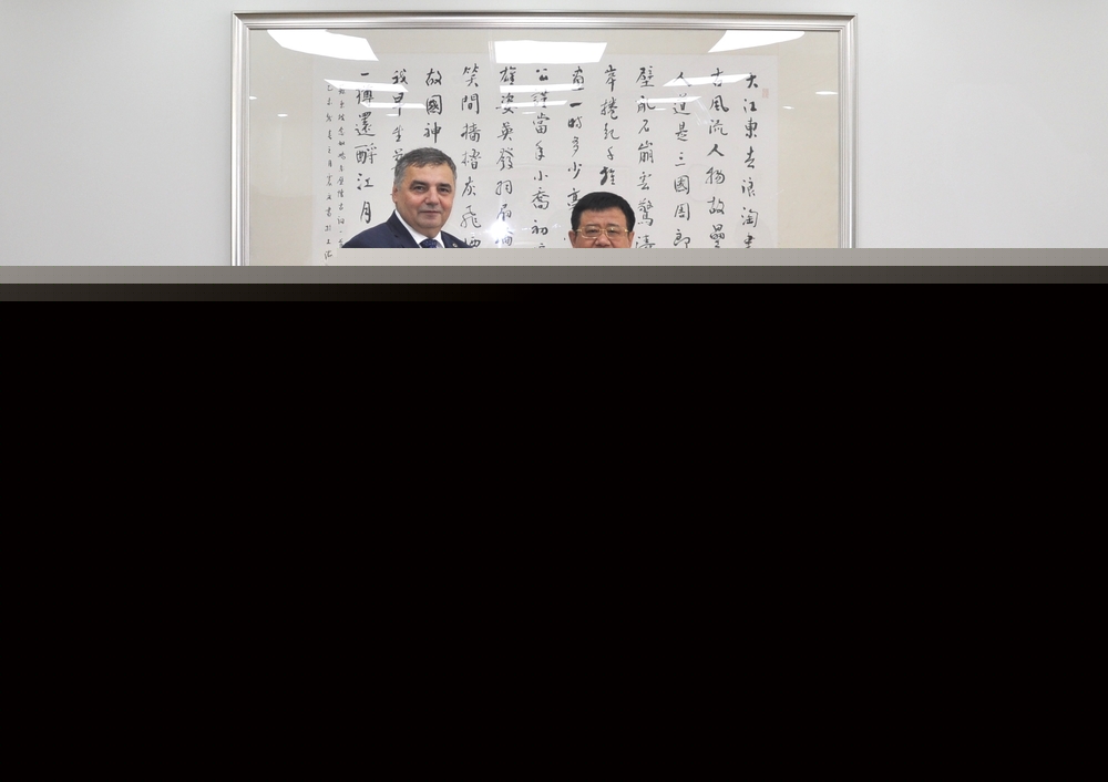 宋寶儒書記會見亞當?溫特里特校長
