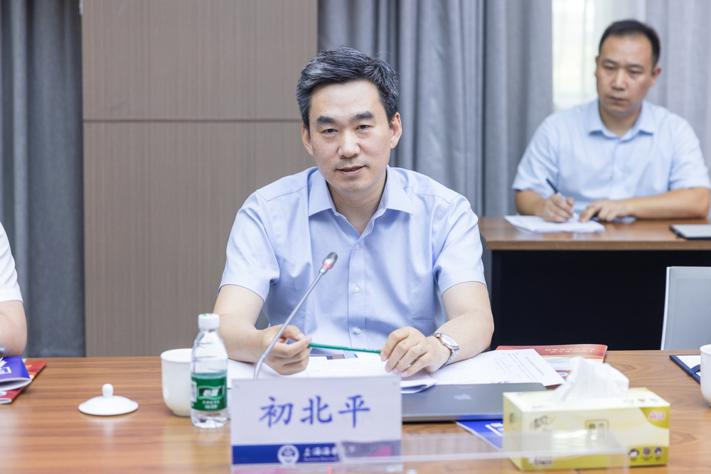 初北平校長講話