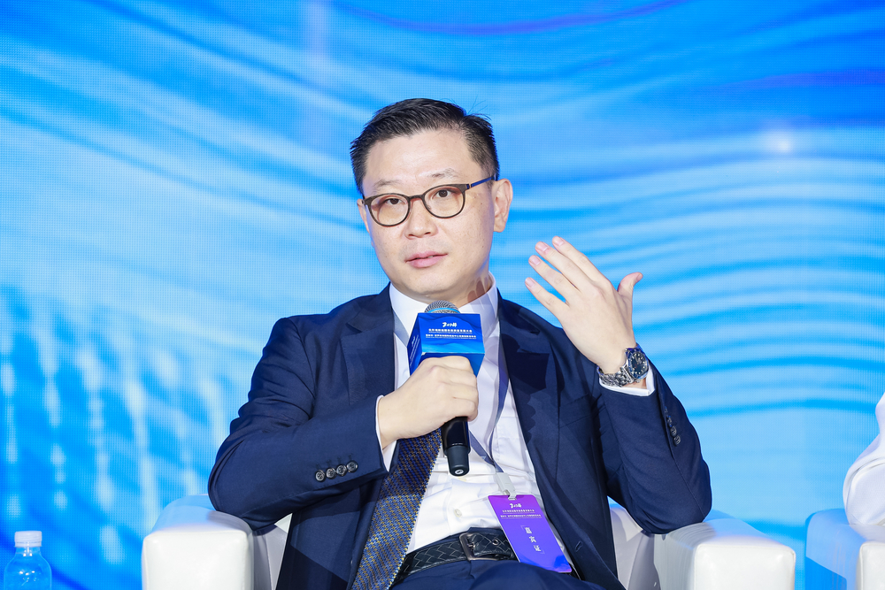 劉洋校友參與圓桌討論發(fā)言