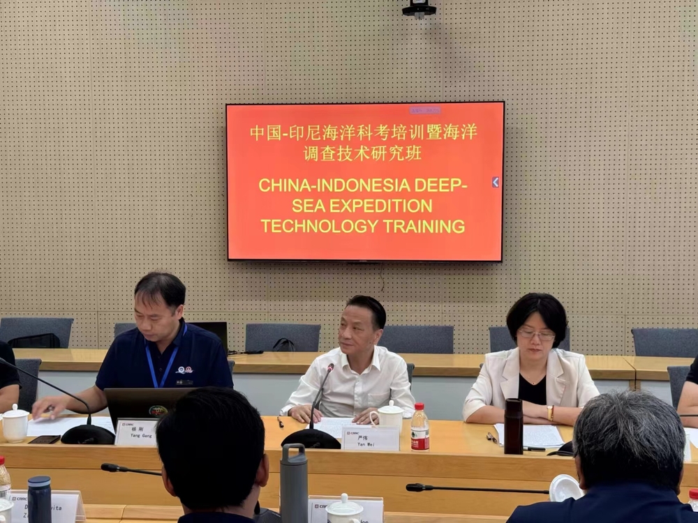 嚴偉副校長致歡迎辭