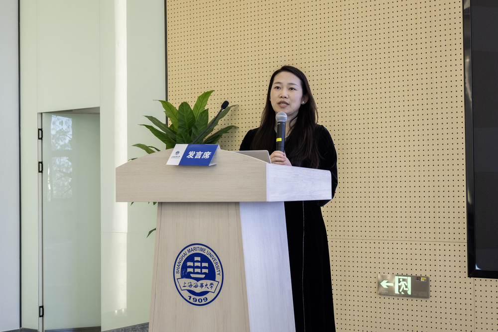 謝茜介紹學(xué)校歐美同學(xué)會(huì)基層組織情況