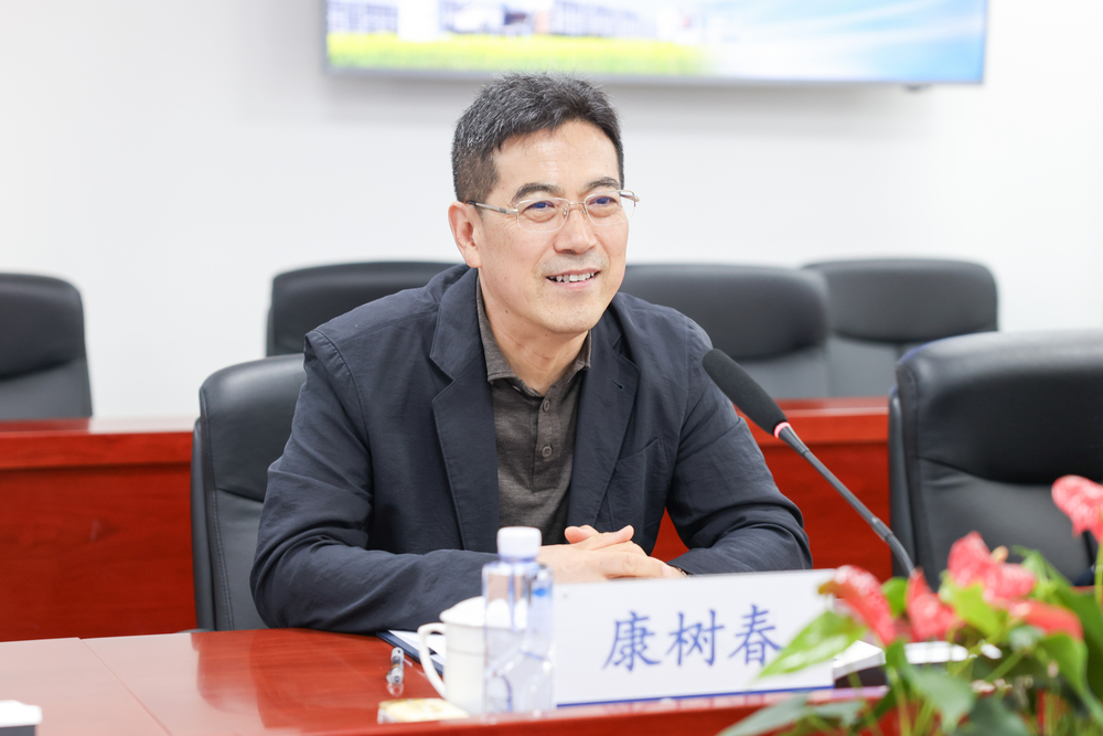 中物聯(lián)國際貨代分會會長、WIFFA理事長、中國國際海運網(wǎng)CEO康樹春講話