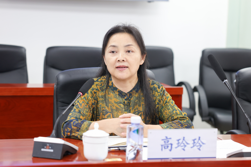 上海浦東新區(qū)航運發(fā)展促進中心主任高玲玲講話